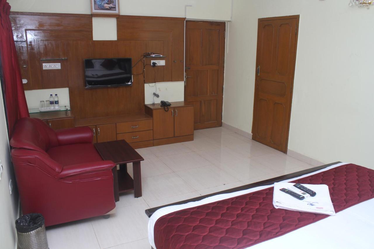 Skyry Hotels T Nagar Csennai Kültér fotó